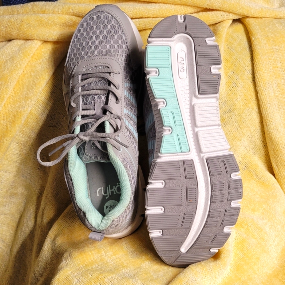 COPY - Womens Ryka shoes